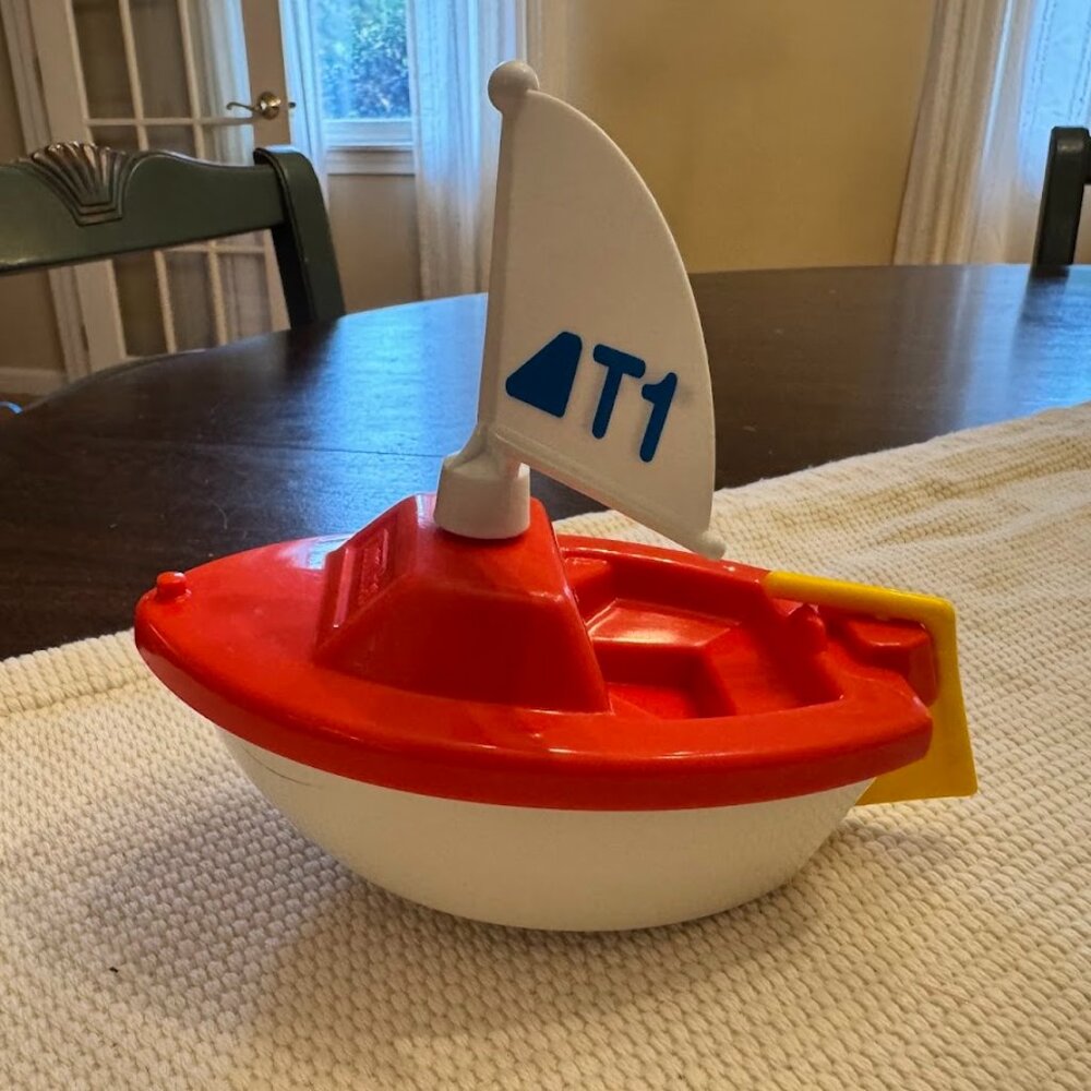Vintage Tonka/Bandai 1989 Sailboat Red/White T1